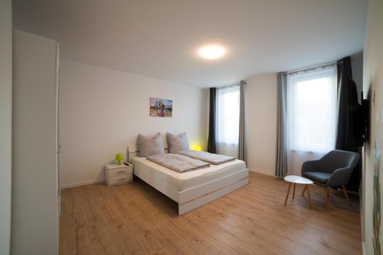Schoene Ferienwohnung 78M2, 3 Schlafzimmer, 2 Baeder, Zentrumnah, 1Og Эрфурт Экстерьер фото