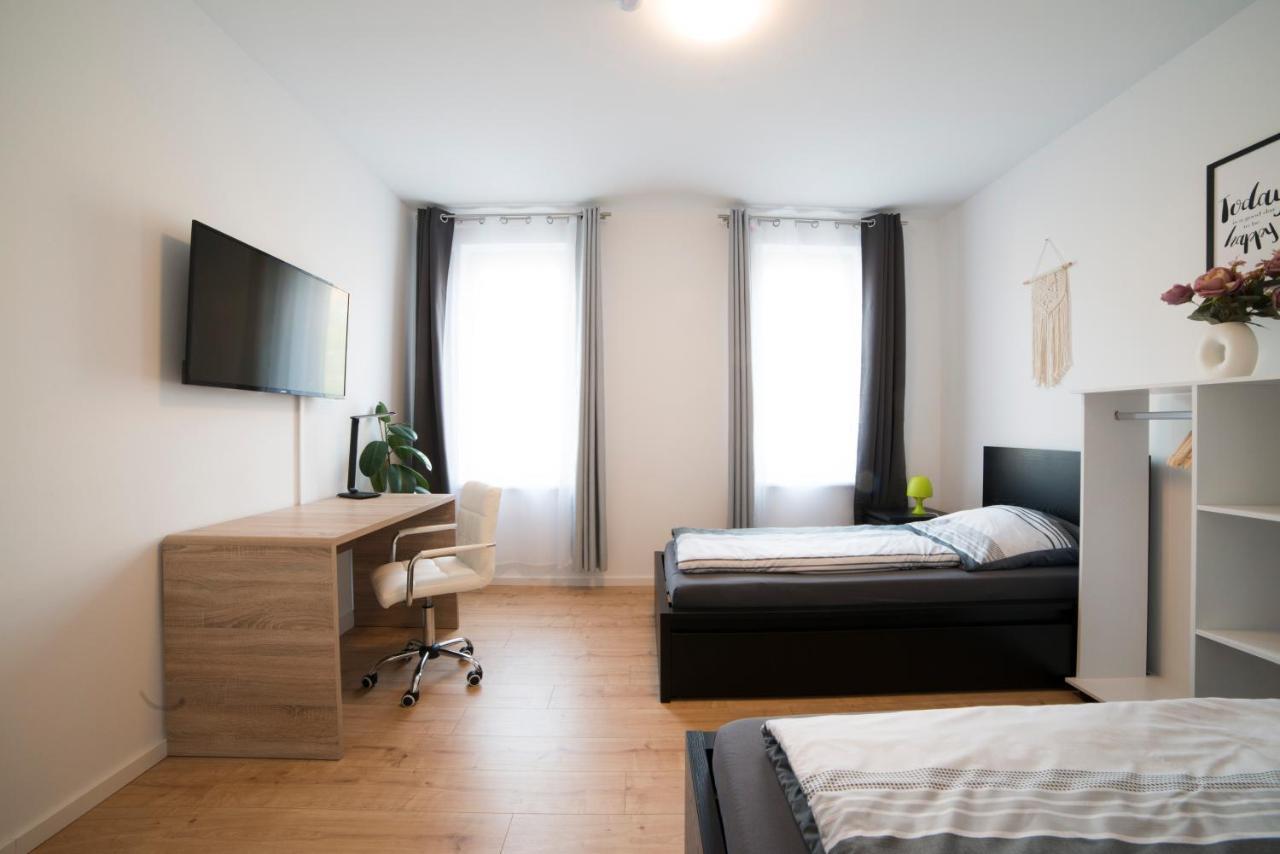 Schoene Ferienwohnung 78M2, 3 Schlafzimmer, 2 Baeder, Zentrumnah, 1Og Эрфурт Экстерьер фото