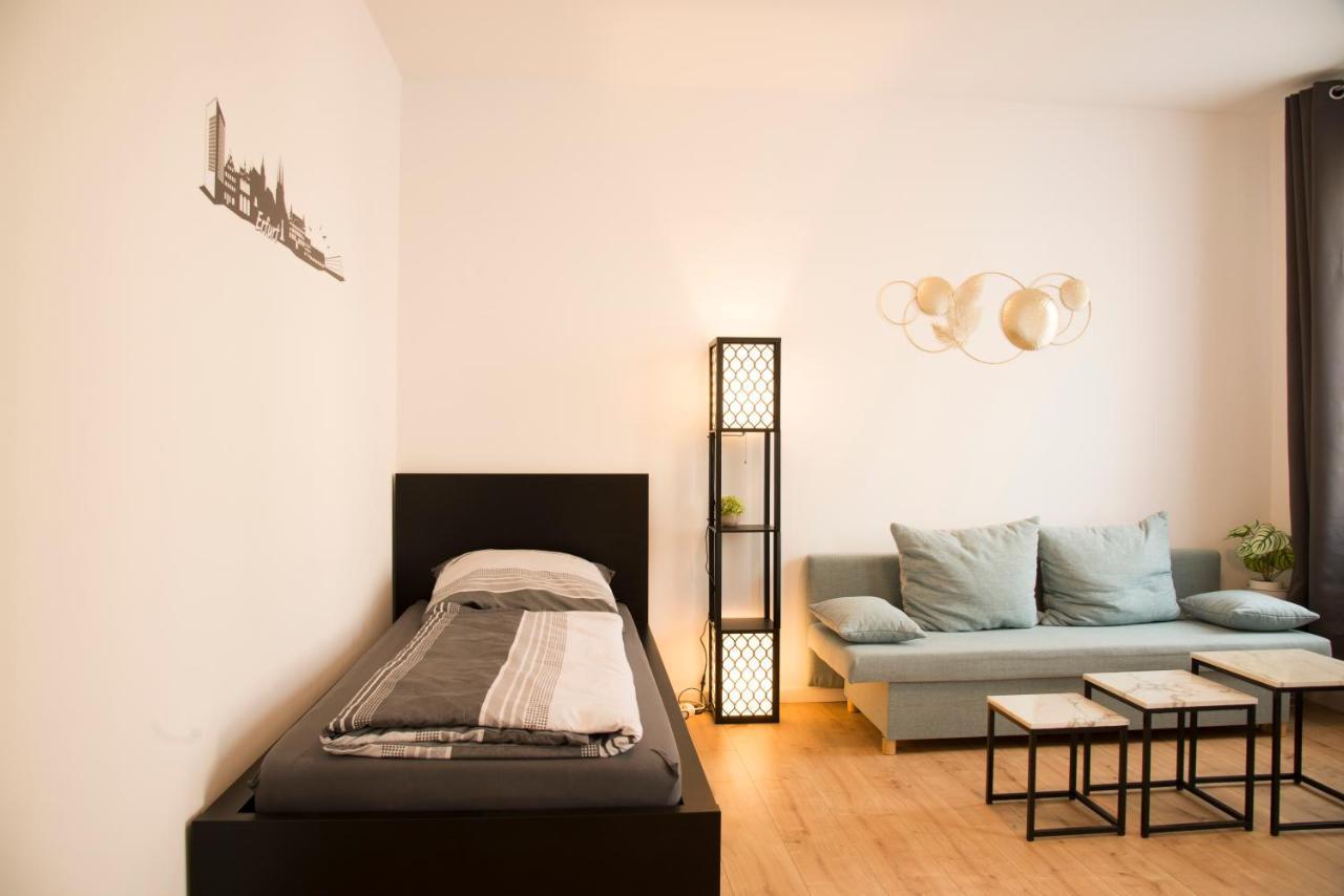 Schoene Ferienwohnung 78M2, 3 Schlafzimmer, 2 Baeder, Zentrumnah, 1Og Эрфурт Экстерьер фото