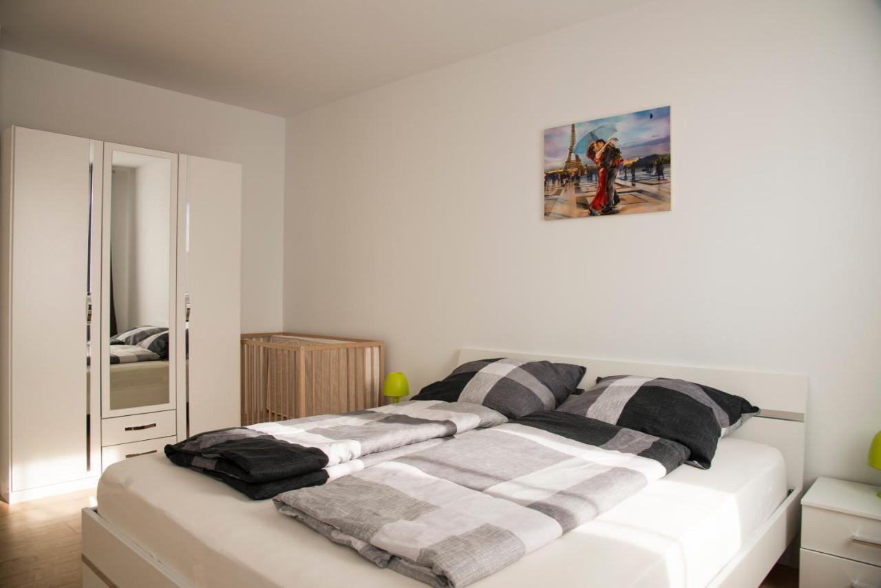 Schoene Ferienwohnung 78M2, 3 Schlafzimmer, 2 Baeder, Zentrumnah, 1Og Эрфурт Экстерьер фото
