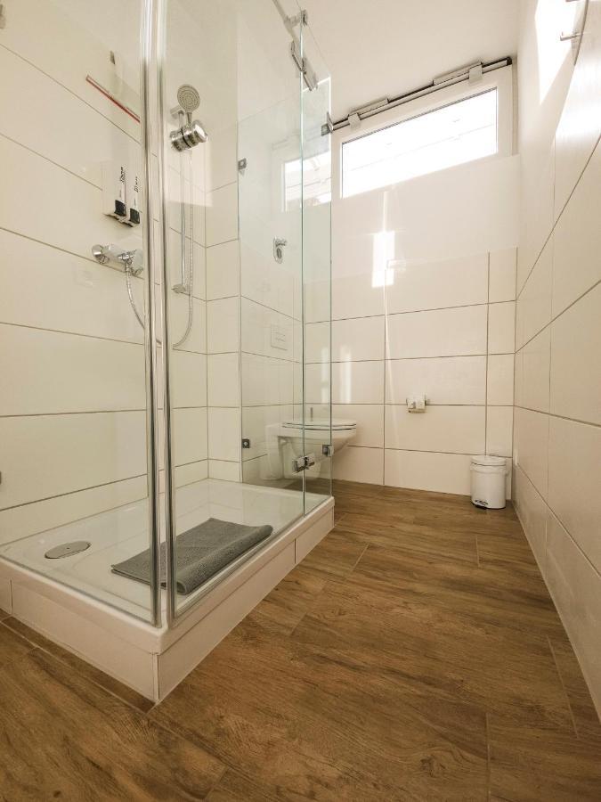 Schoene Ferienwohnung 78M2, 3 Schlafzimmer, 2 Baeder, Zentrumnah, 1Og Эрфурт Экстерьер фото